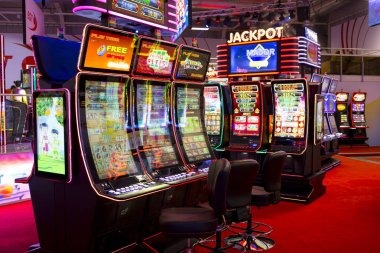warna77 platform interface showing sportsbook and casino options